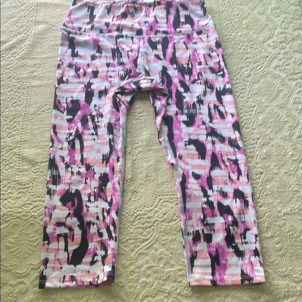 Vibrant Pink and Purple Patterned Leggings